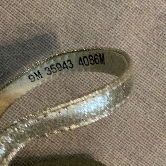 NWOT Touch up heels - Picture 9 of 9